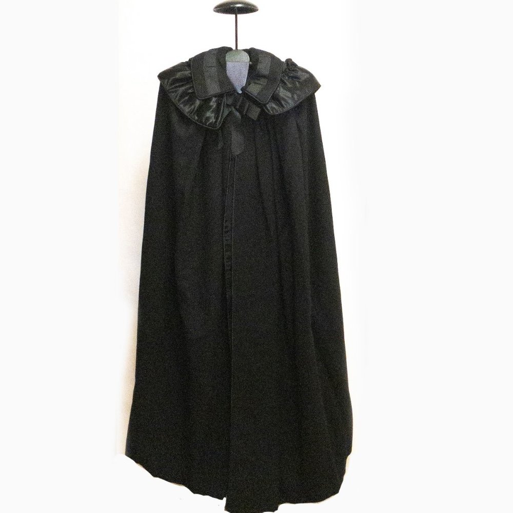 RARE IRISH VINTAGE WOOL CLOAK - Picture 2 of 14